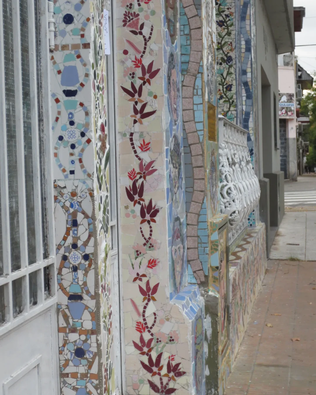 Guardas laterales del mural